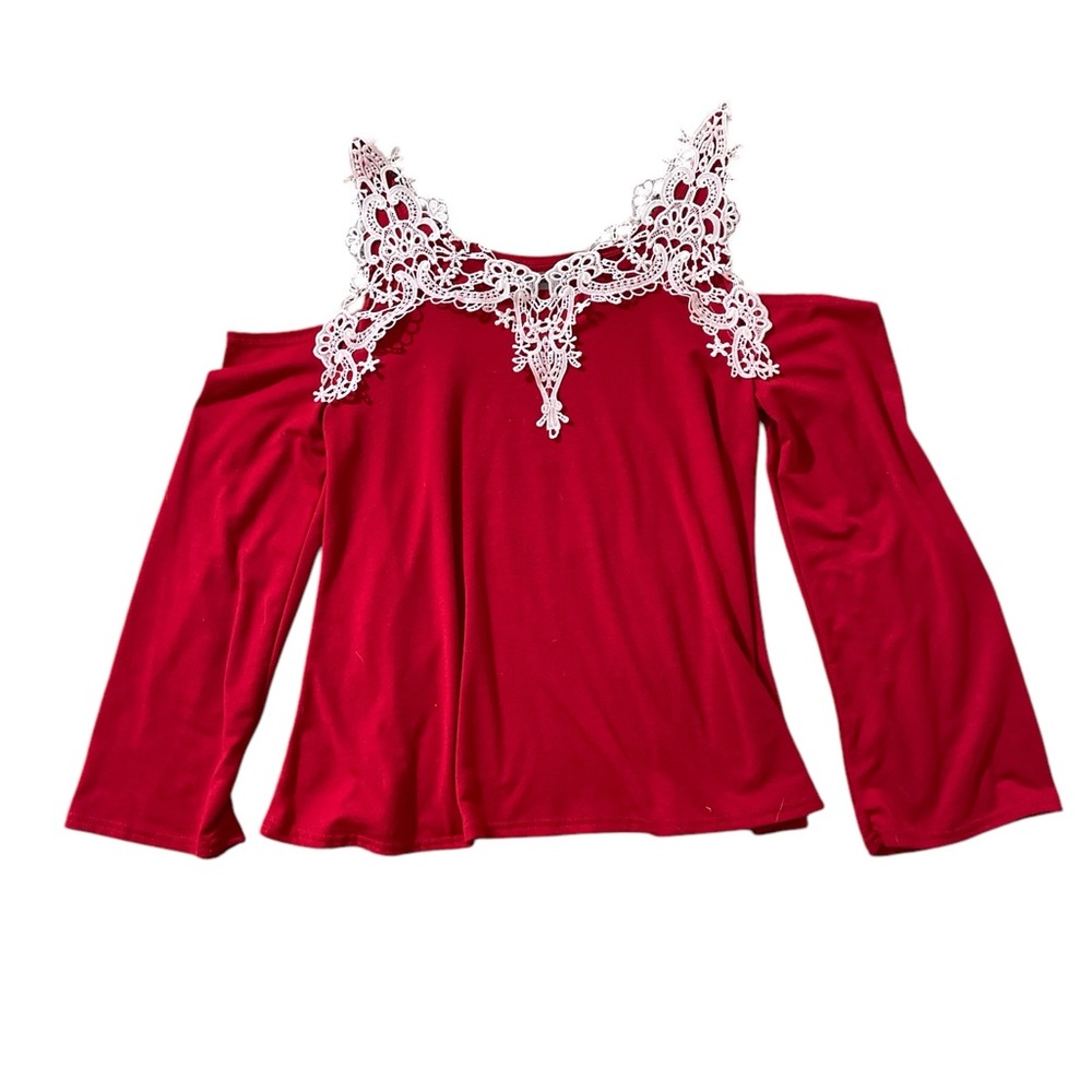 C36- Women’s Large Red off shoulder Wide Sleeve Top